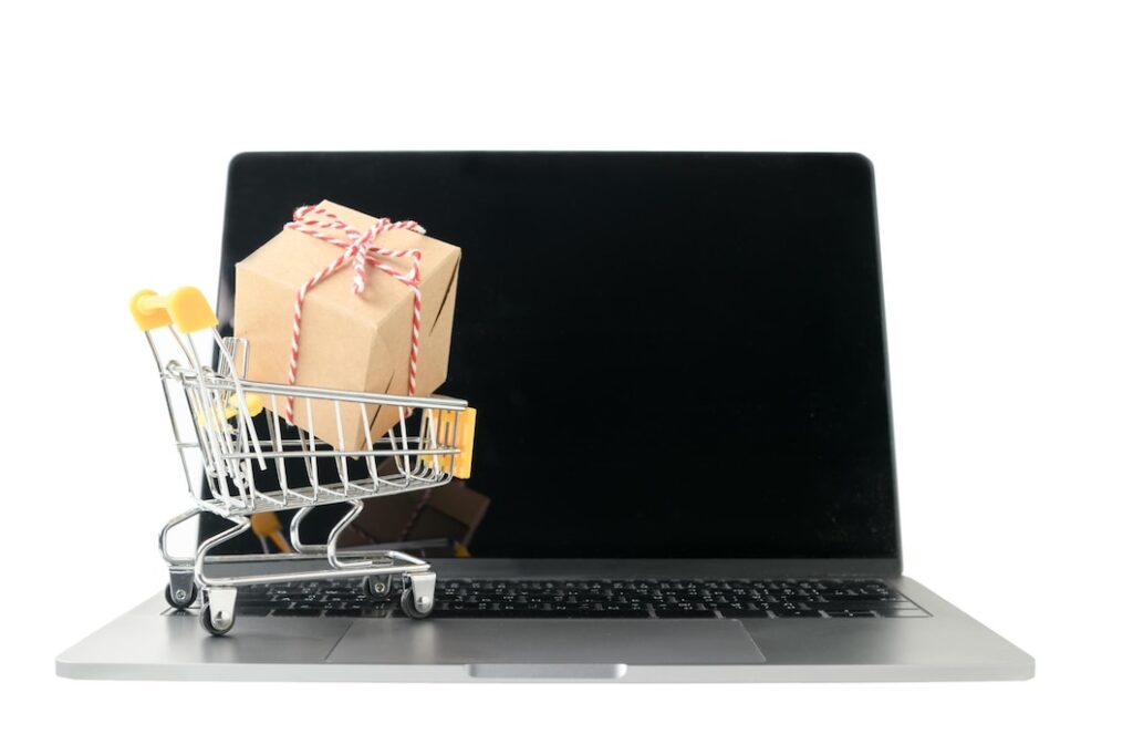 close-up-laptop-against-white-background_1048944-2667129